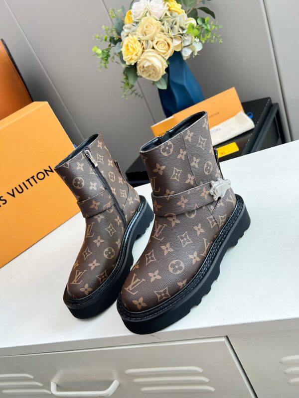 New Collection LV Shoes 0337