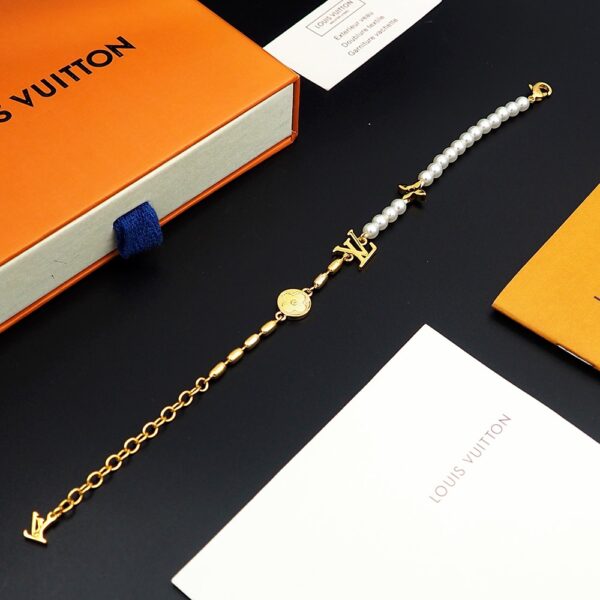 New Collection LV Bracelet 77