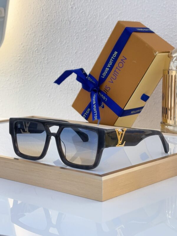 New Collection LV Glasses 228