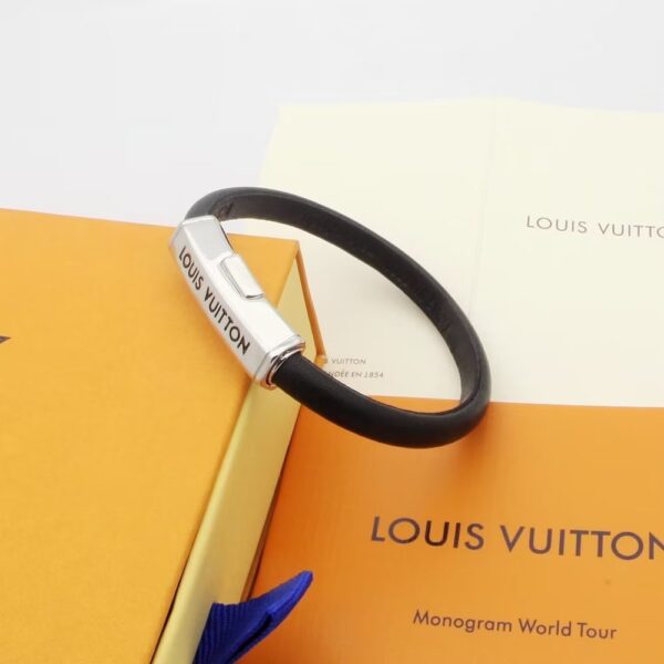 New Collection LV Bracelet 101