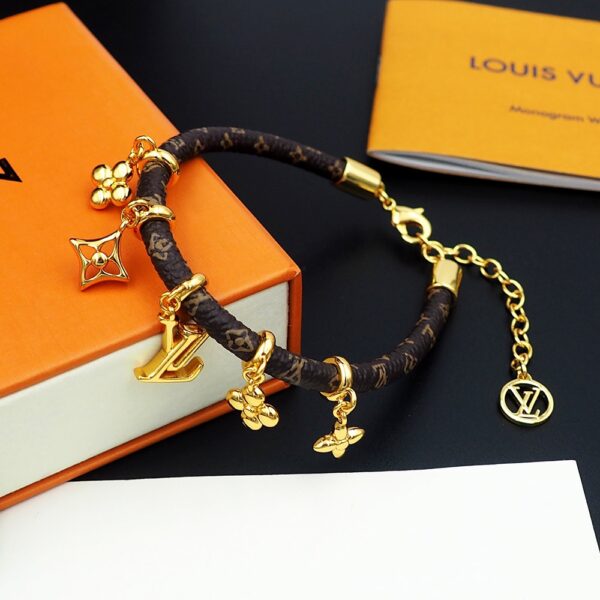 New Collection LV Bracelet 84