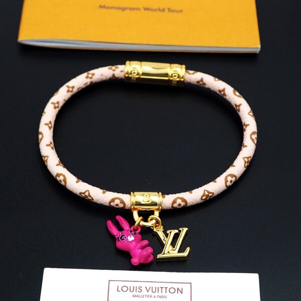 New Collection LV Bracelet 106