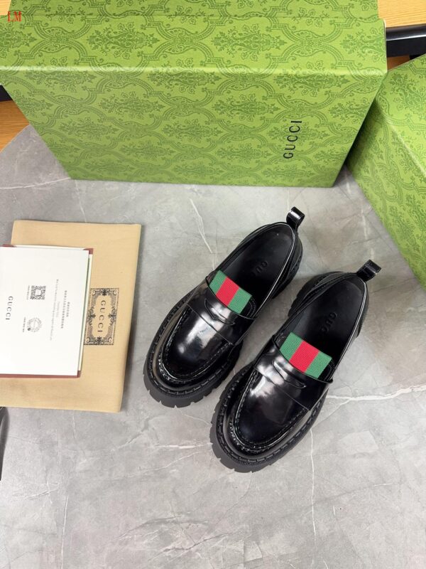 New Collection Gucci Shoes 339