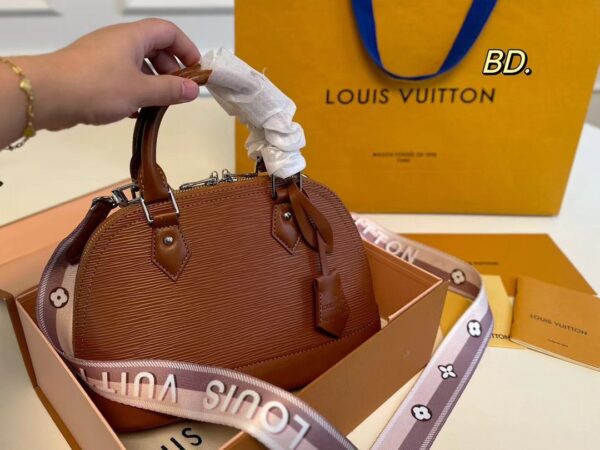 New Collection LV Bag 2003