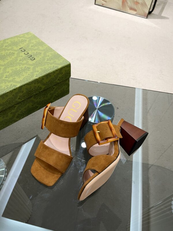 New Collection Gucci Shoes 319