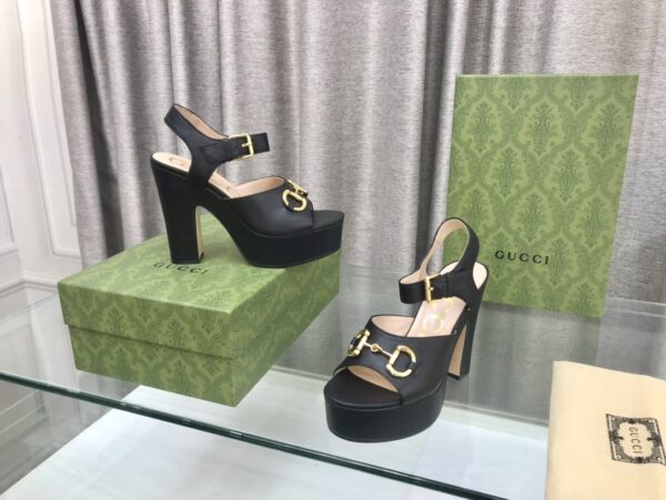 New Collection Gucci Shoes 327