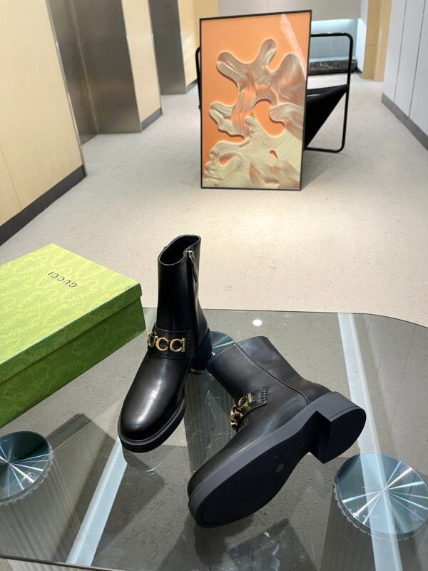 New Collection Gucci Shoes 311