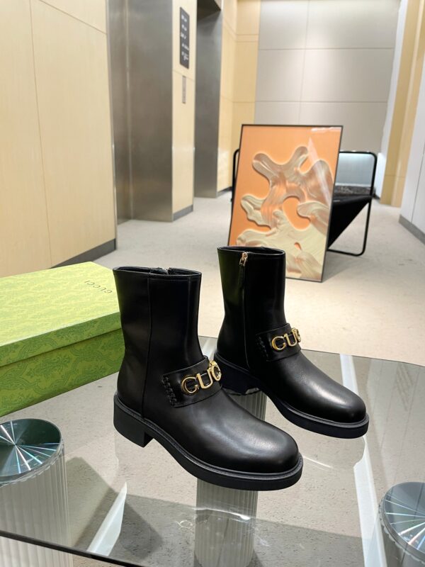 New Collection Gucci Shoes 311