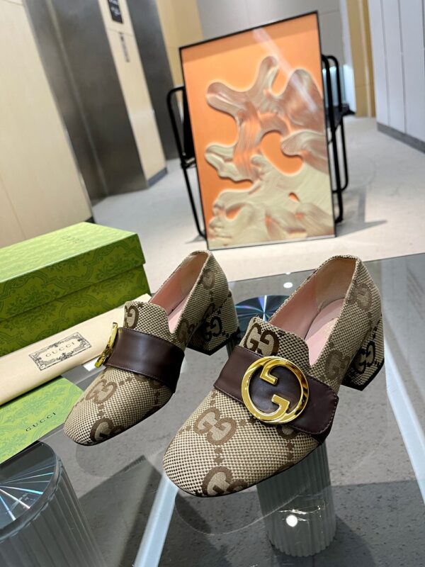 New Collection Gucci Shoes 323