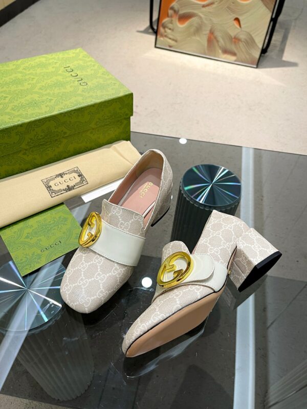 New Collection Gucci Shoes 323