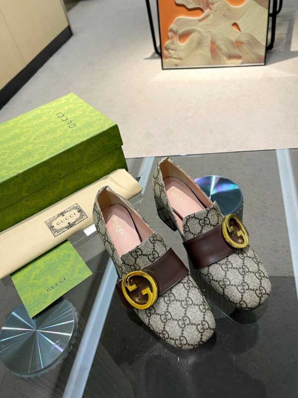 New Collection Gucci Shoes 323