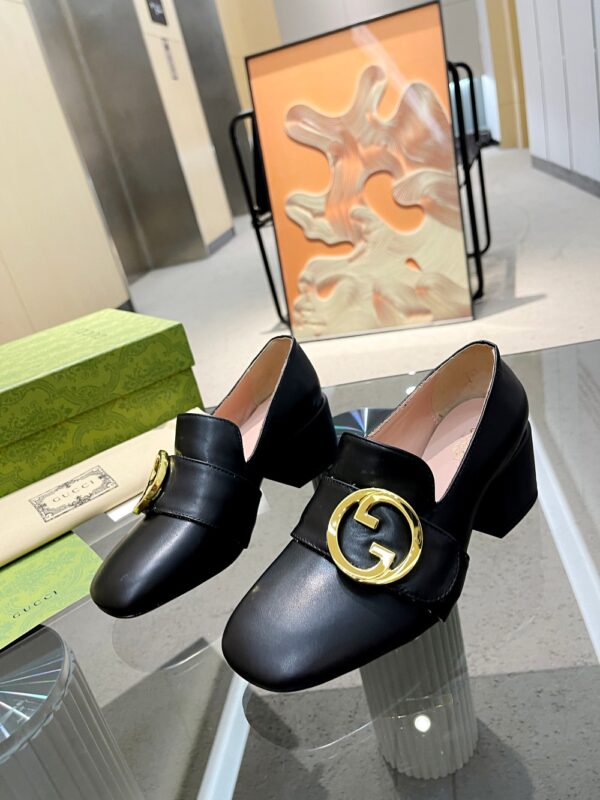 New Collection Gucci Shoes 323