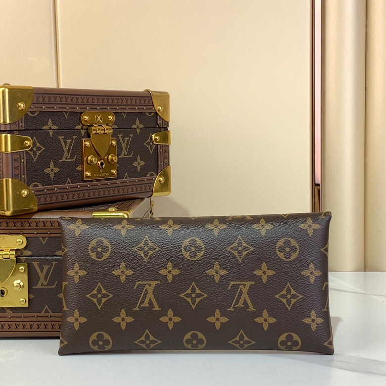 New Collection LV Bag 2002 New Collection LV Bag 2002