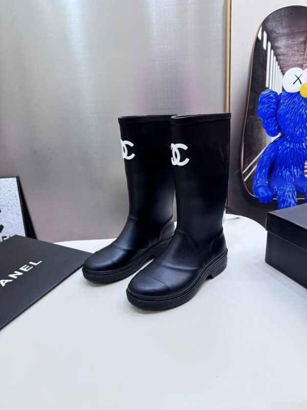 New Collection Chanel Shoes 407