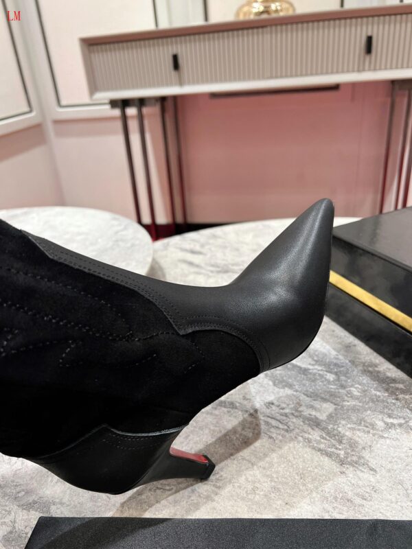 New Collection Christian Louboutin Shoes 036