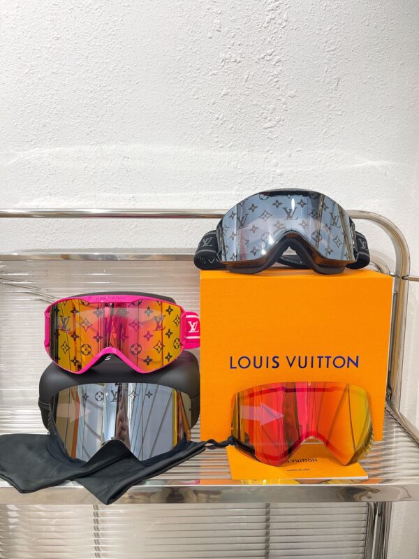 New Collection LV Glasses 233