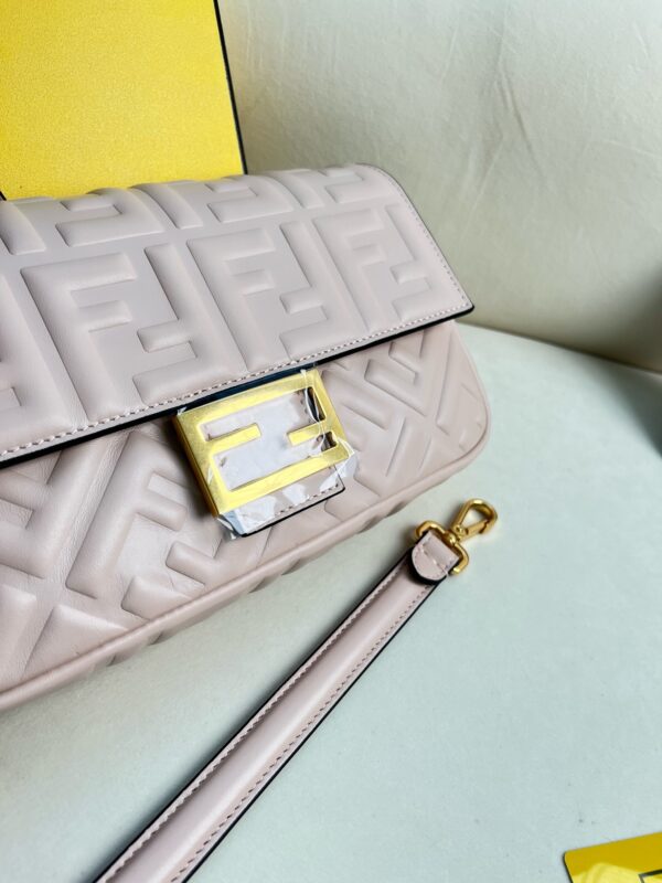 New Collection Fendi Bag 162