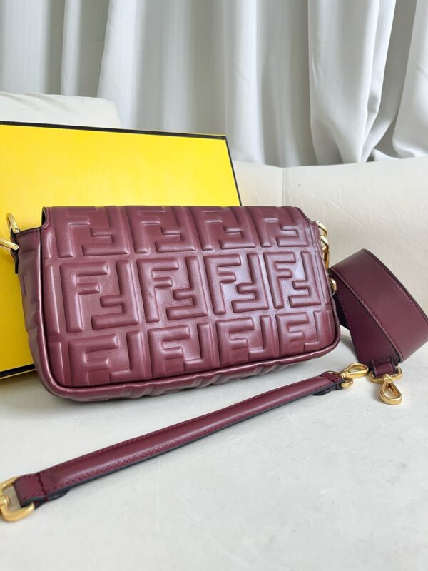 New Collection Fendi Bag 162