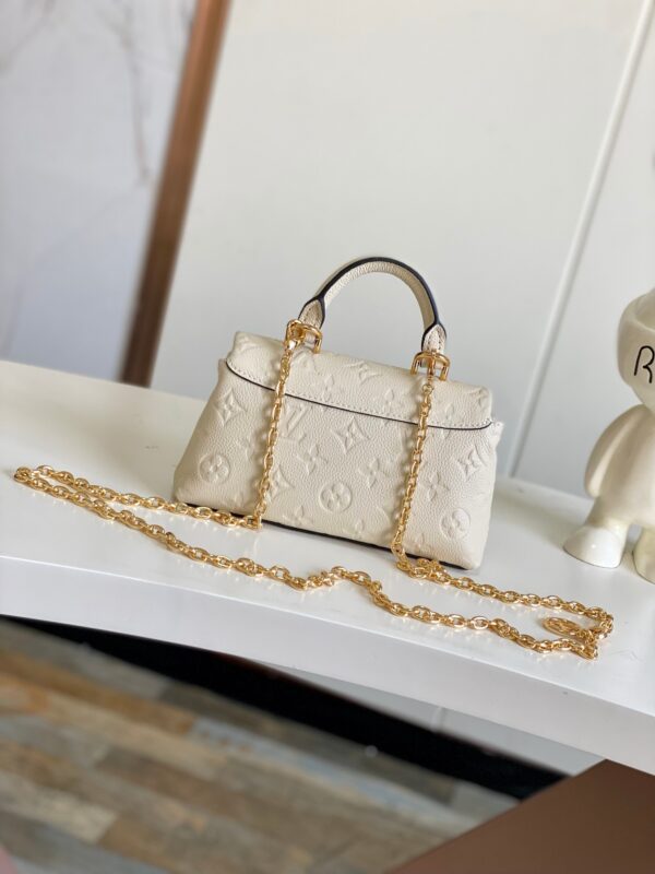 New Collection LV Bag 2042