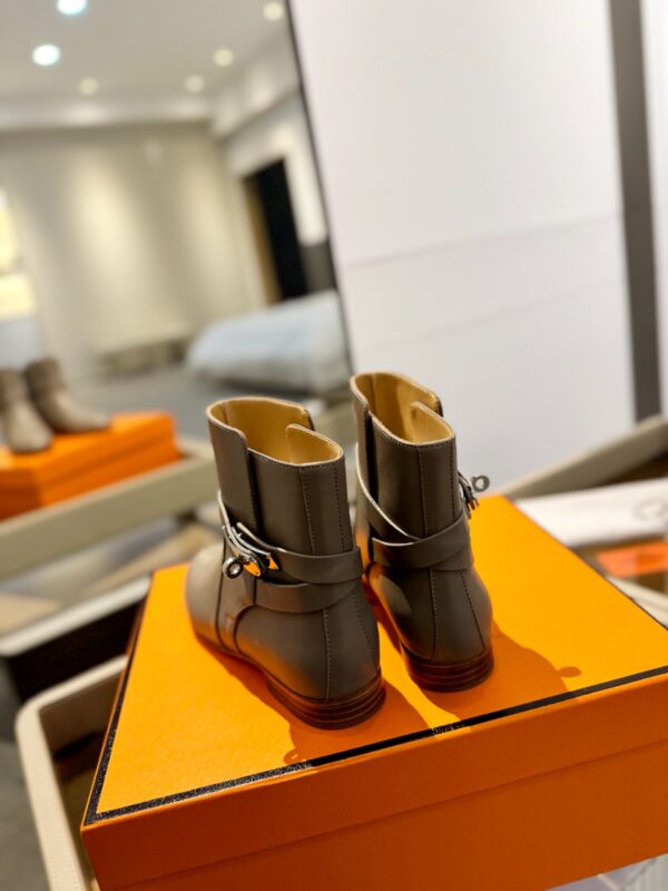 New Collection Hermes Shoes 052