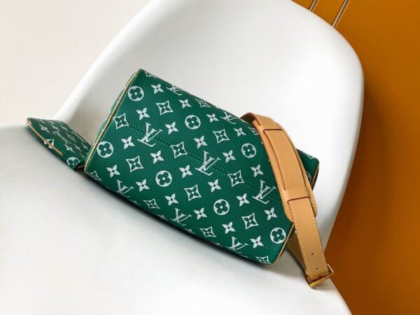 New Collection LV Bag 2056