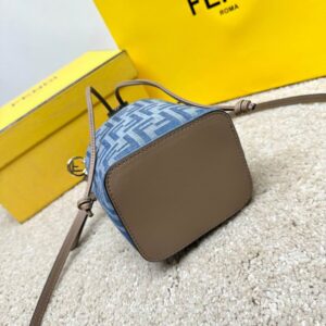 9913 12X18X10cm WP 5 1951549