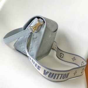 M46846 23X16X8.5cm WP 1 1950734