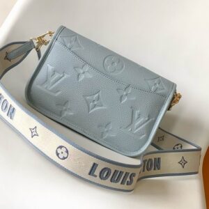 M46846 23X16X8.5cm WP 3 1950732