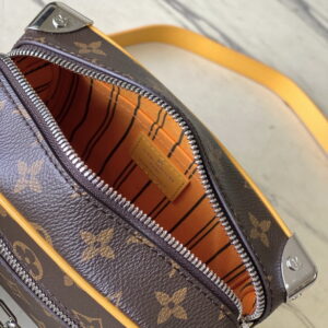 Soft Trunk M12767 18 5x13x8cm gf7 1946586