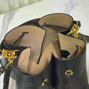 Bloom M13843 16x21x21cm ss8 1956402