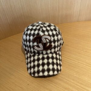 Chanel cap (71) 2591435