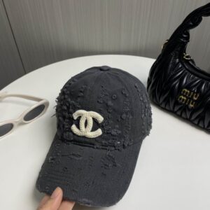 Chanel cap dx (90) 2629078