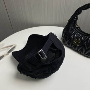 Chanel cap dx (98) 2629086