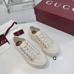 New Collection Gucci Shoes 347