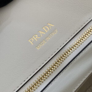 Prada 1BG572 35x22 5x18cm AP19 1958019