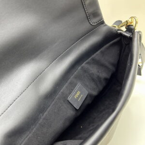 Fendi H08899 26 5x18x8 5cm jj28 1965181