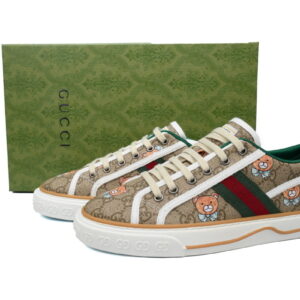 New Collection Gucci Sneaker 063