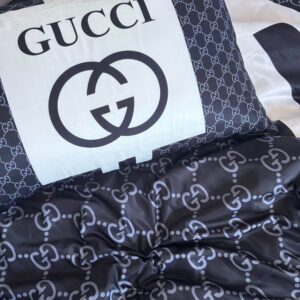 Gucci 2.0x2.3m (17) 3133009