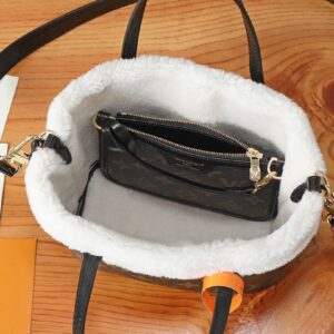 New Collection LV Bag 2486 5 4a70767a