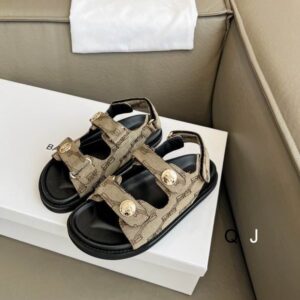 Balenciaga sz35 40 J1102 02 2716043