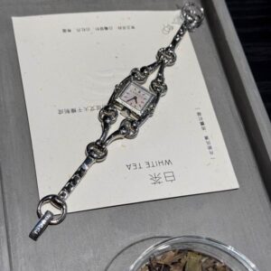 Gucci watch 22 (16) 3330504