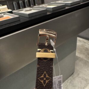 LV watch 63 (12) 3332941