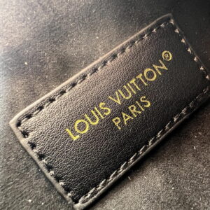 New Collection LV Bag 2435 8 Liv chette 25784 23x10x4cm ss19 1979579