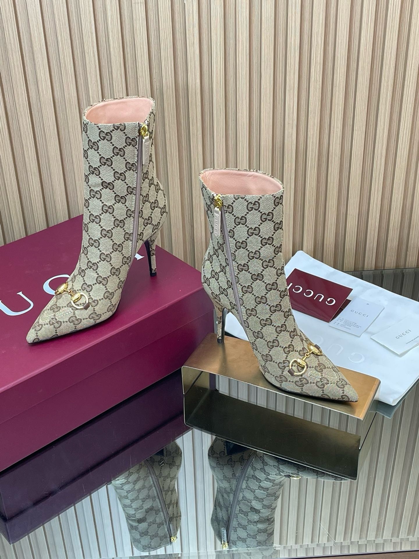 New Collection Gucci Shoes 364 New Collection Gucci Shoes 364