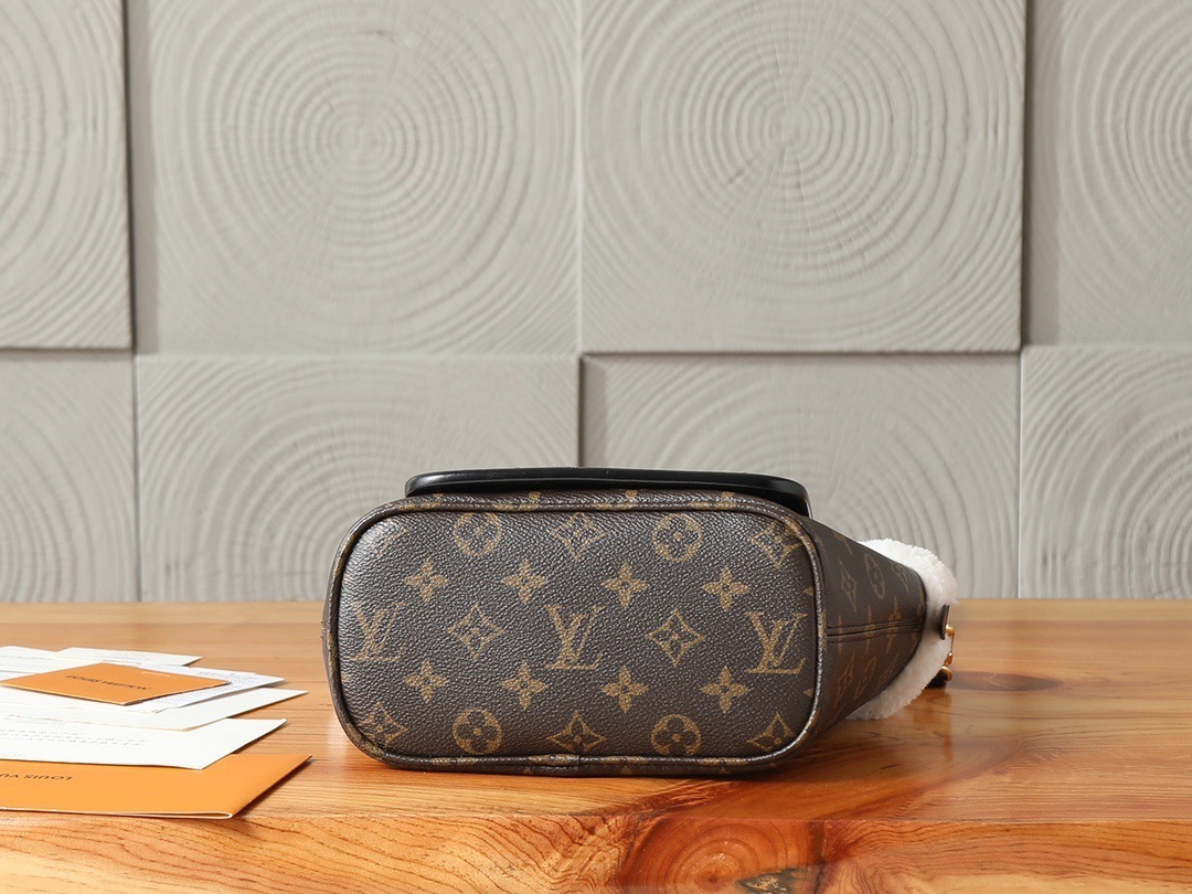 New Collection LV Bag 2486 New Collection LV Bag 2486