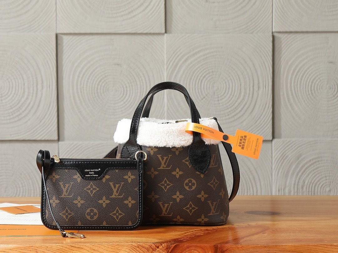 New Collection LV Bag 2486 New Collection LV Bag 2486
