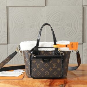 New Collection LV Bag 2486 2 d1f0e96e
