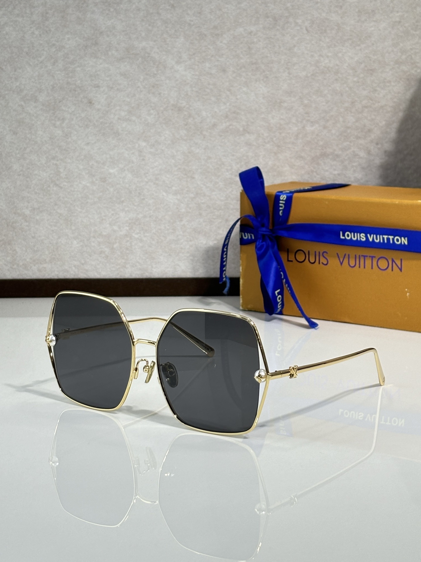 New Collection LV Glasses 290 New Collection LV Glasses 290
