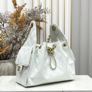 Chanel 1A005 26x30cm ss22 1983323