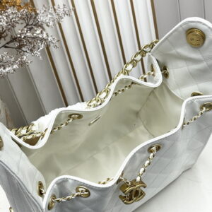 Chanel 1A005 26x30cm ss28 1983317